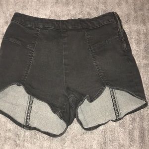 Black stretchy denim shorts- freepeople